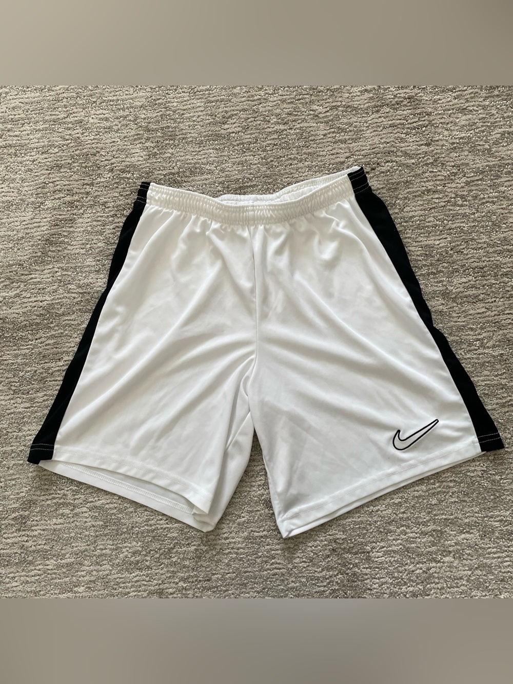 Nike Academy Dri-Fit Soccer Shorts White Black Mens Size Large Slim Fit Athletic